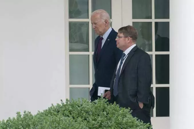 US President Biden's doctor reportedly met with Parkinson's disease specialist in White House