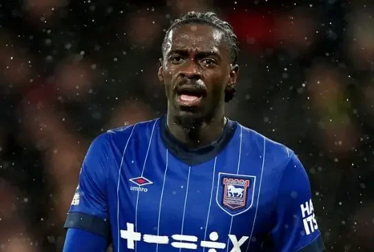 Manchester United sued by former player Axel Tuanzebe Manchester United sued by former player Axel Tuanzebe