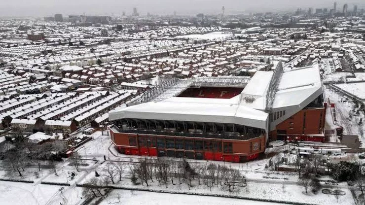 Live match between Liverpool and Manchester United: lineups and team news