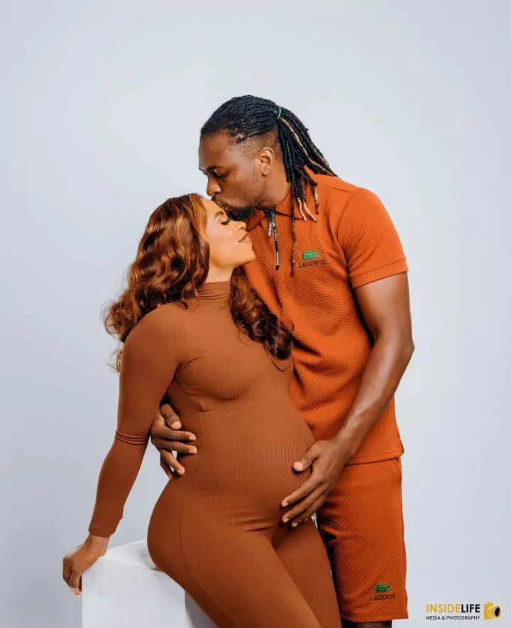 Pregnant Ghanaian woman shares maternity photos with her co-wife and their husband