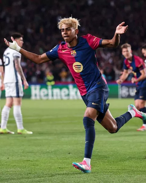 Yamal celebrates his goal against Inter.