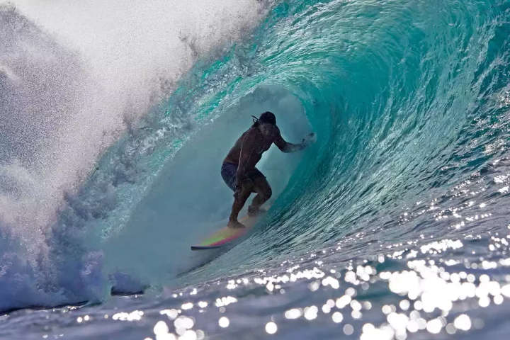 Tamayo Perry surfing 2019