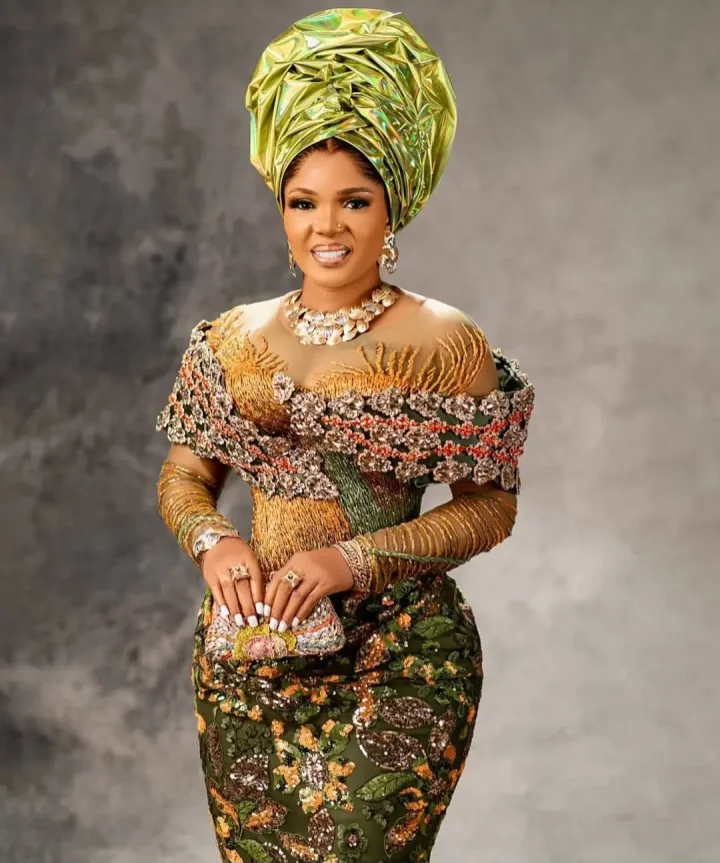 Actress Iyabo Ojo's office catches fire (Video) Actress Iyabo Ojo's office catches fire (Video)