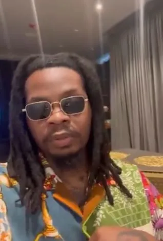 How Olamide Celebrated Sanwo-Olu At 60 (Video) How Olamide Celebrated Sanwo-Olu At 60 (Video)