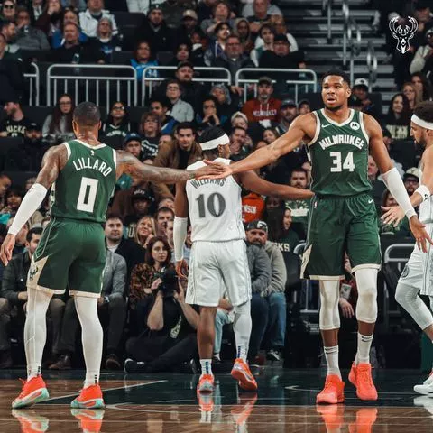 Nigerian Freak Giannis Antetokounmpo scores 20,000th points for the Milwaukee Bucks in a win against the Dallas Mavericks.