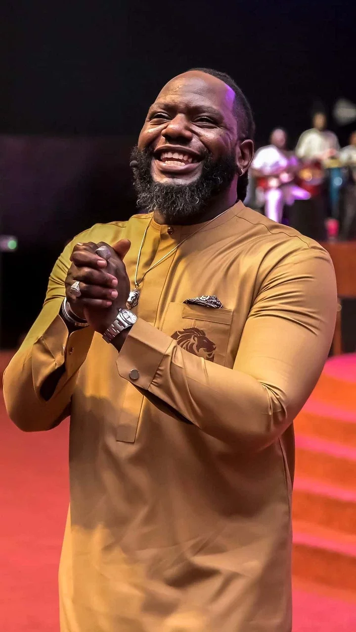 Tobi Bakre blasted for lifting Pastor Jimmy Odukoya on church altar