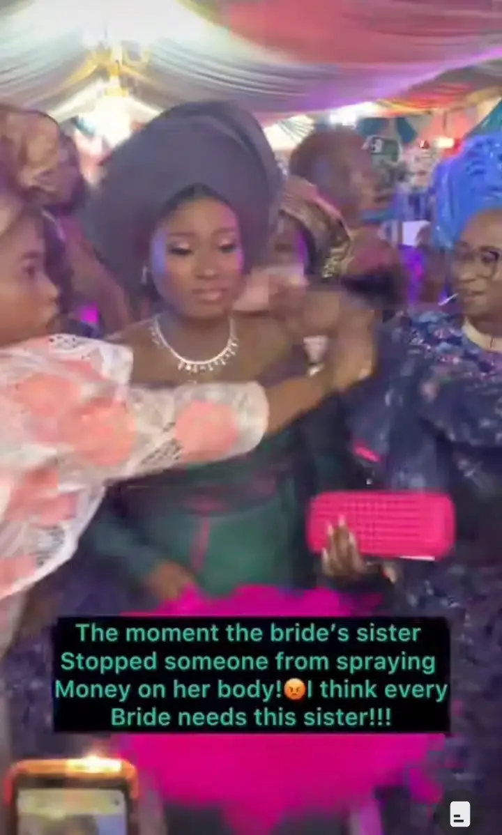 'The person sef no dey hear word' - Moment bride's sister stopped someone from spraying money on her