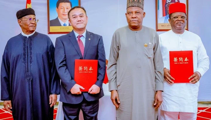 Nigeria, China Sign MoU for Projects Worth $2 Billion