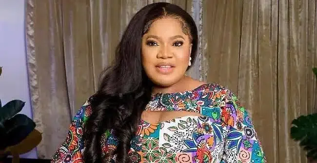Emotional moment as Toyin Abraham meets an old school mate on movie set (Video)