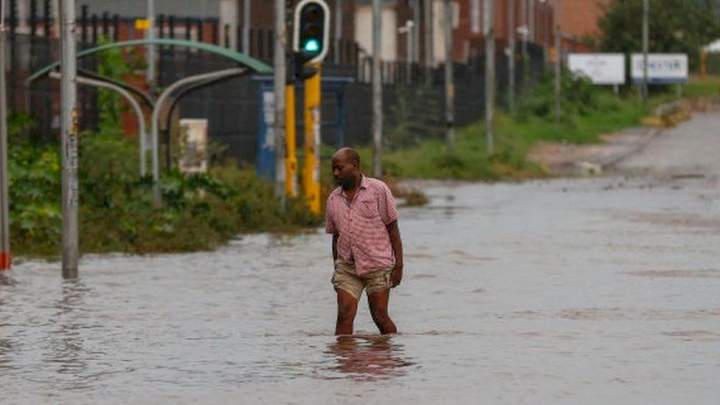 Floods kill more than 250 in South Africa