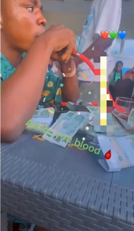 "That money no reach N10k" - Reactions as man shuts down local bar with stacks of N20 notes (Video)