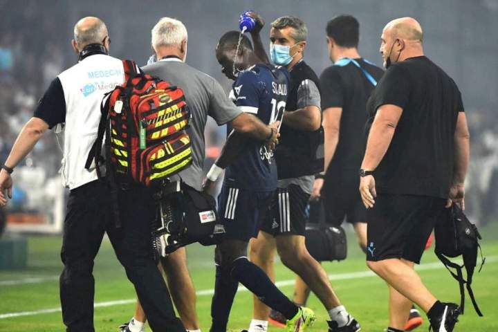 Super Eagles winger, Samuel Kalu collapses during Ligue 1 match
