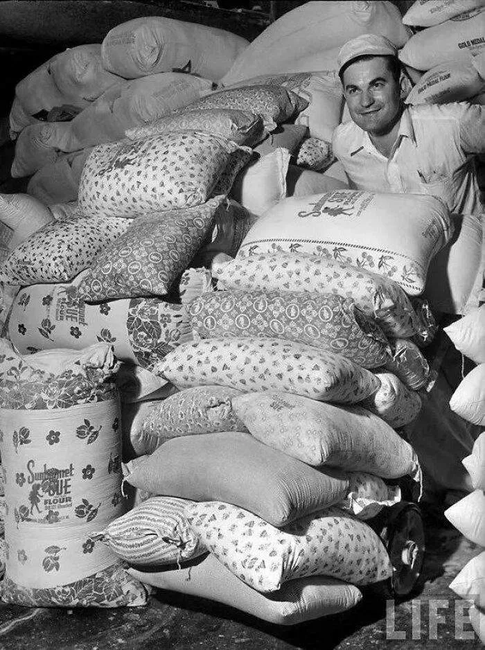 When They Realized Women Were Using Their Sacks To Make Clothes For Their Children, Flour Mills Of The 1930s Started Using Flowered Fabric For Their Sacks. (1939)