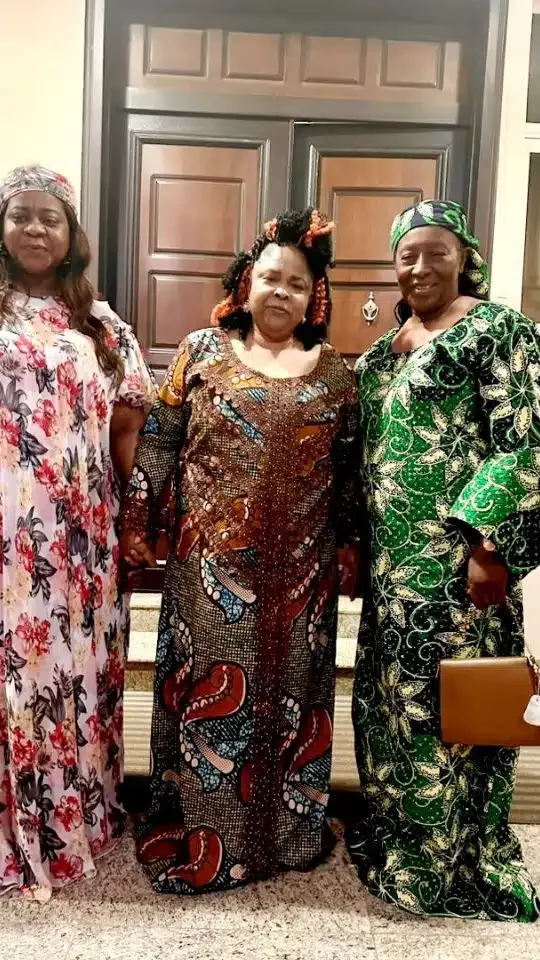 Moment Patience Ozokwo kneels to greet former first lady, Patience Jonathan