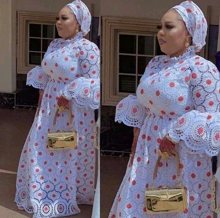 Fascinating Kaftan Styles Ladies Can Rock with Lace Fabric.