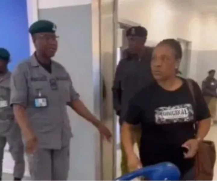 Nigerian woman tears husband's international passport on arrival at airport (Video)