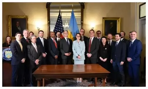 US, Ukraine Finally Sign Minerals Deal US, Ukraine Finally Sign Minerals Deal