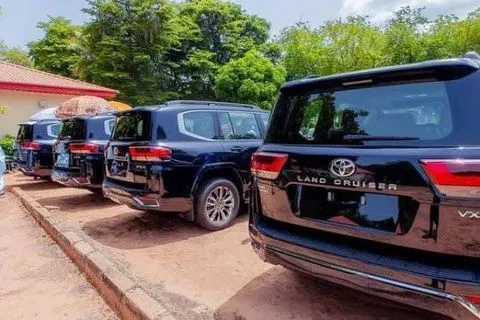 Super Eagles of Nigeria captain Ahmed Musa has debunked fake news about gifting players cars after his appointment as Kano Pillars General Manager.