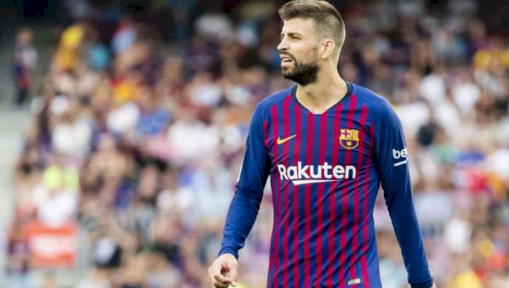 Gerard Pique breaks down in tears while leaving the pitch after featuring as a Barcelona player one final time (Videos)