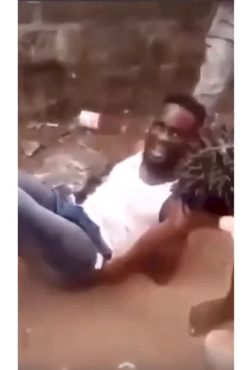 Ritual: Nigerian man nabbed after digging a grave in his room and attempting to bury his victim alive (video)