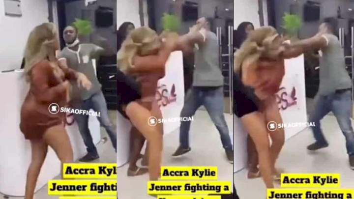 Accra slay queen, 'Kylie Jenner' fights taxi driver over fare charges (video)
