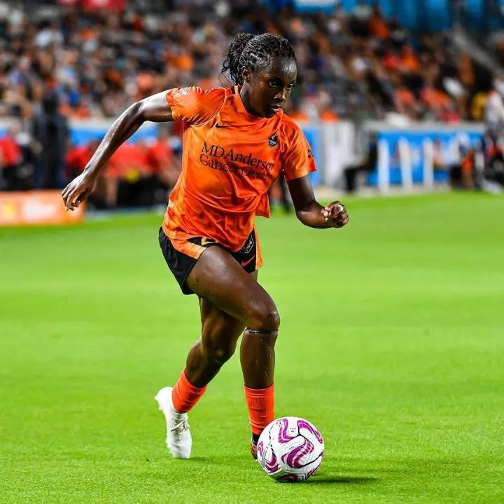 On Saturday, August 26, Alozie and the Houston Dash will return to Shell Energy Stadium for their penultimate home game of the regular season against the Kansas City Current. (Instagram/NWSL)