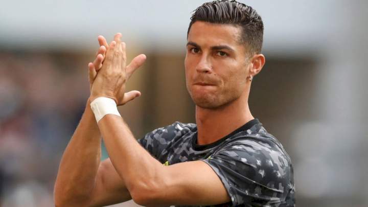 EPL: Cristiano Ronaldo eyes Premier League trophy, charges teammates