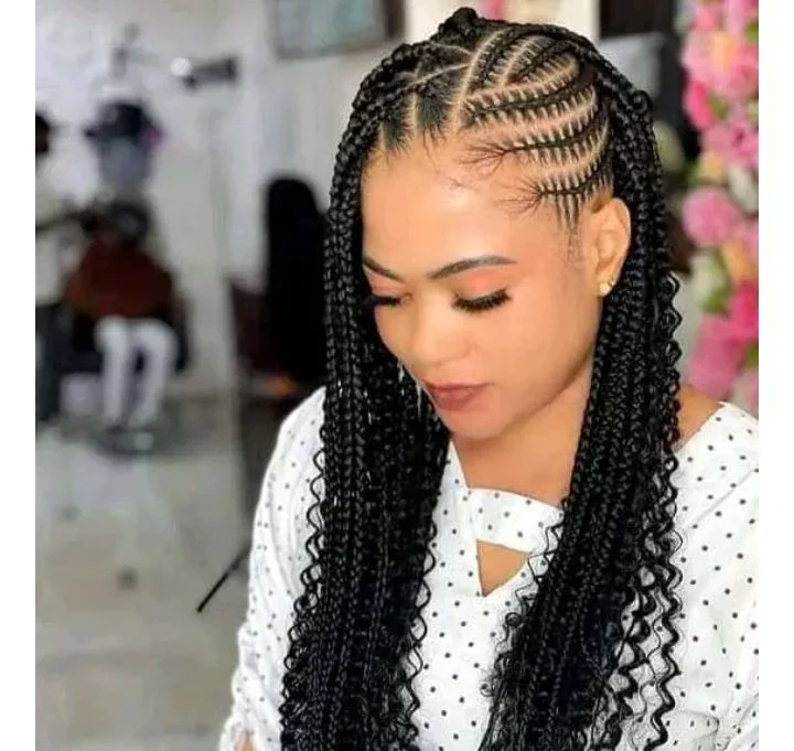 Lovely And Unique Hairstyles Ladies Should Do To Look Good