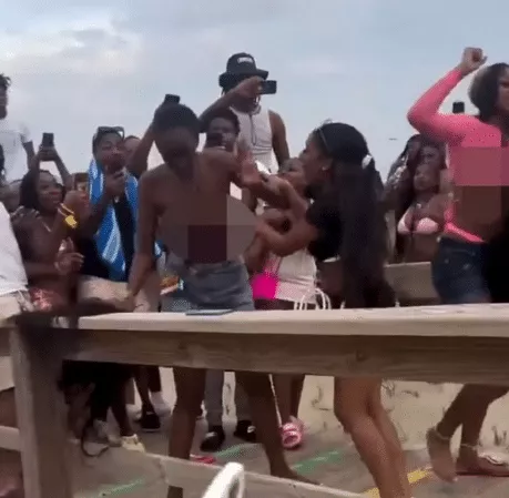 Drama as Bikini-clad ladies fight dirty, expose themselves during spring break outing