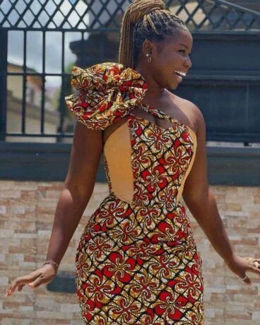 Stunning And Sultry Ankara Dress Styles Fashion-Forward Women Can Wear to Impress at Any Occasion