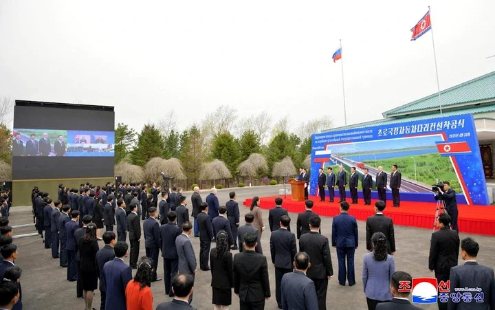 Russia builds first road bridge to North Korea Russia builds first road bridge to North Korea