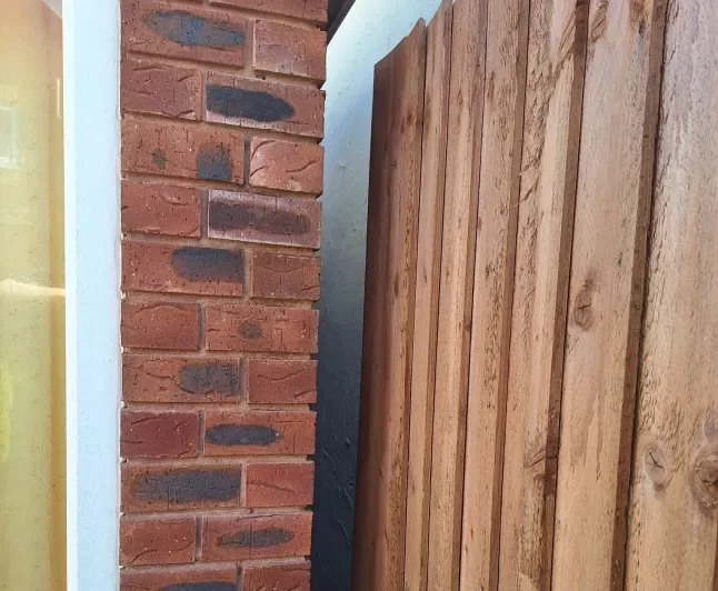 Widow, 79, forced to give up her home after �300 fence dispute with neighbour