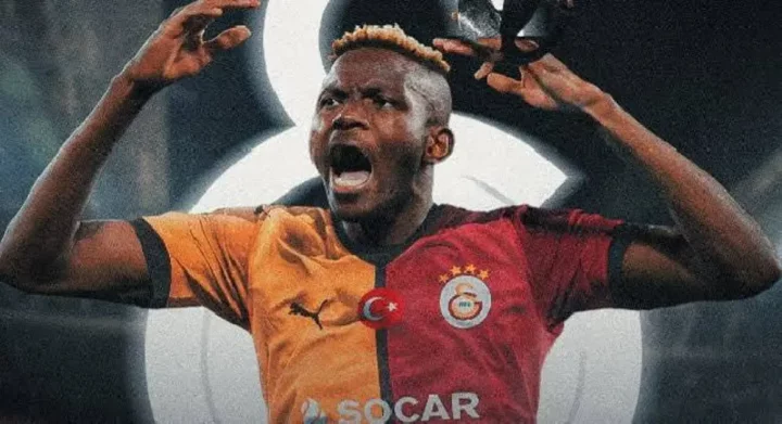 Galatasaray unveil Osimhen with trademark mask (Video)