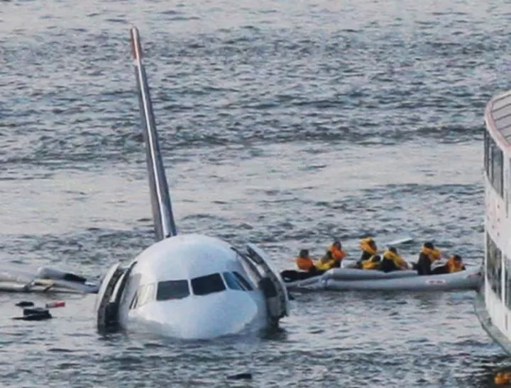 What data show about surviving a plane crash