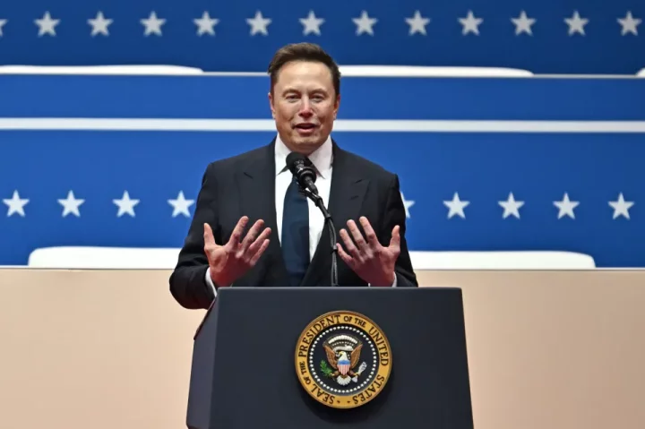 Elon Musk speaking at a presidential inauguration.