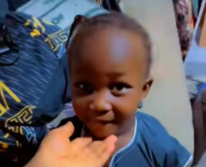 3-year-old girl sings new national anthem flawlessly