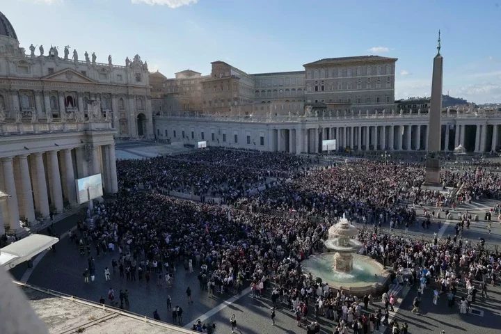 White smoke rises from Vatican as cardinals agree on Pope Francis' successor