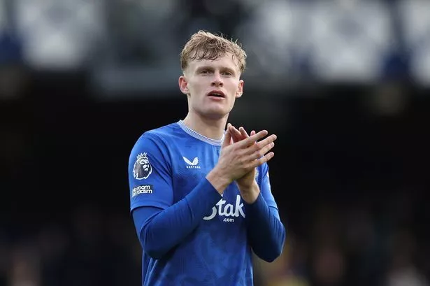 Man United could suffer Liam Delap Chelsea transfer repeat amid interest in '£50m' defender Man United could suffer Liam Delap Chelsea transfer repeat amid interest in '£50m' defender