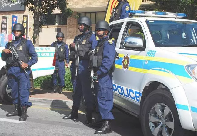 Alleged Nigerian drug dealer attacks police officer in South Africa
