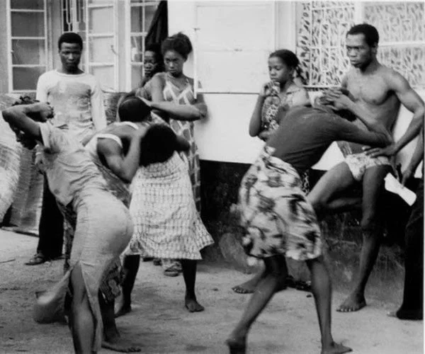 See How Fela Kuti Married 27 Women In One Day