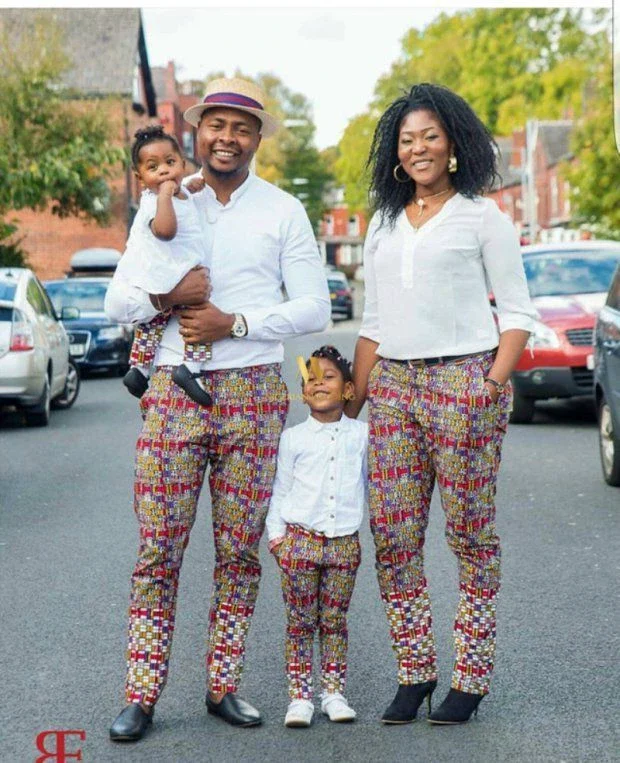 Gorgeous Families in Matching Outfits for Family Portraits