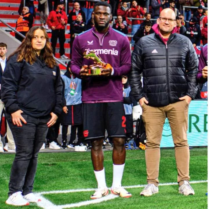 Victor Boniface receives top scorer award for last season