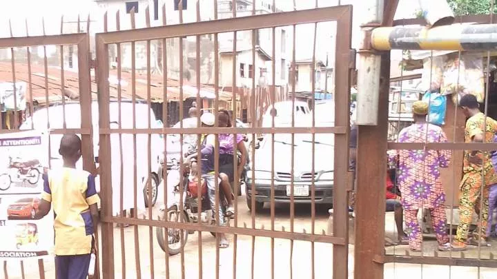 Nigerians in self imprisonment as burglary proofs, street gates become part of living