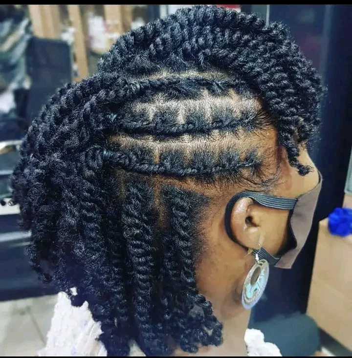 Creative Ways You Can Rock Kinky Hairstyles to Look Attractive.