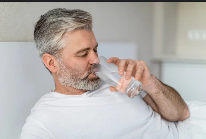 Advantages Of Drinking Water Before Intimacy
