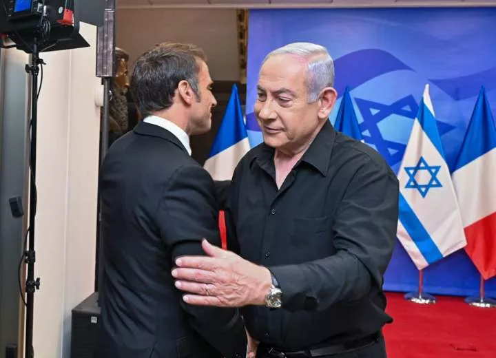 French President Macron meets with Israeli PM Netanyahu on solidarity visit to Israel (photos)