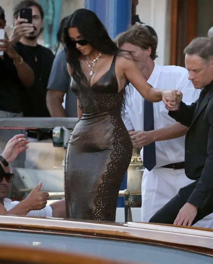 Billionaire, Jeff Bezos And Lauren Sanchez Tie The Knot In Star-Studded Venice Wedding (Photos)