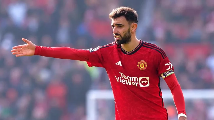 UEL final: Change Fernandes' position, start Man Utd duo against Tottenham - Scholes UEL final: Change Fernandes' position, start Man Utd duo against Tottenham - Scholes