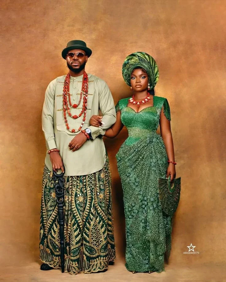 Simple And Sultry Traditional Clothings Couples Can Wear to Wedding Ceremony