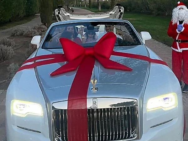 When Cristiano Ronaldo Got A Rolls-Royce Dawn As Christmas Gift From His Partner - autojosh 